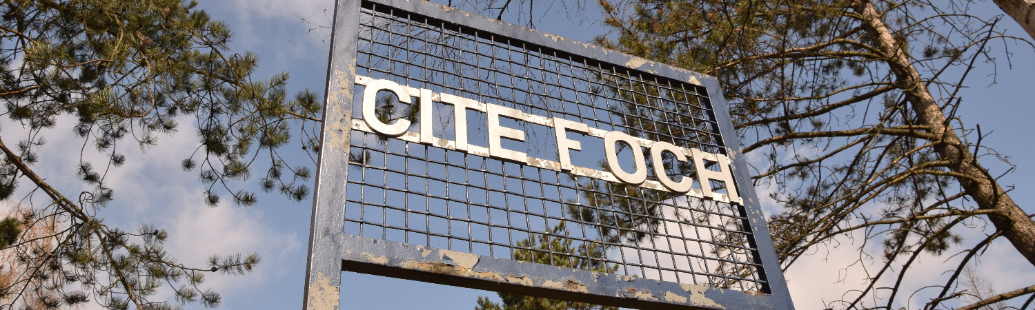 Fotografie eines Schildes mit der Inschrift "Cité Foch"