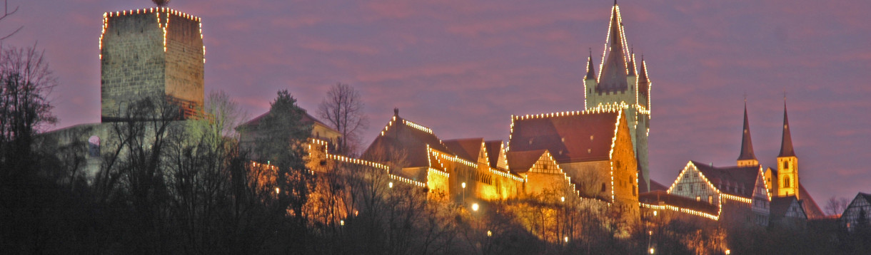 Altstadt-Silhouette Bad Wimfpen im Advent